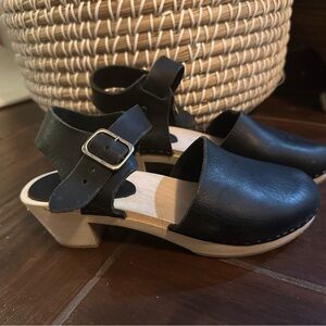 Black Leather Bryr Emma Clogs with Buckle Strap sz 38